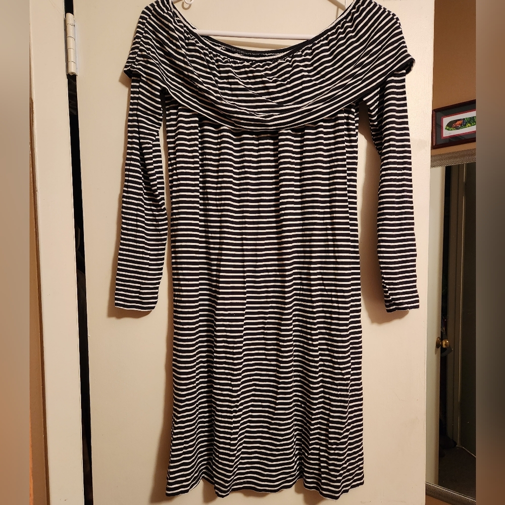 Love Fire off the shoulder dress,size M,black and white stripes